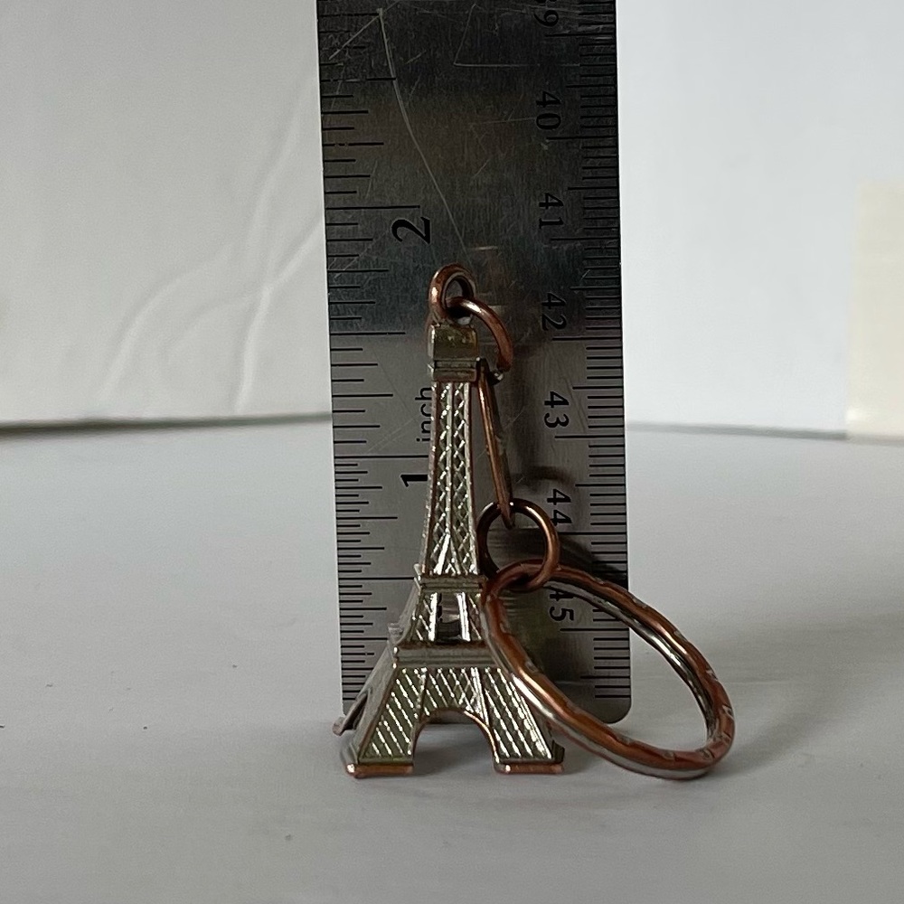 Eiffel Tower key ring Paris France silver tone and rose gold - Picture 8 of 9